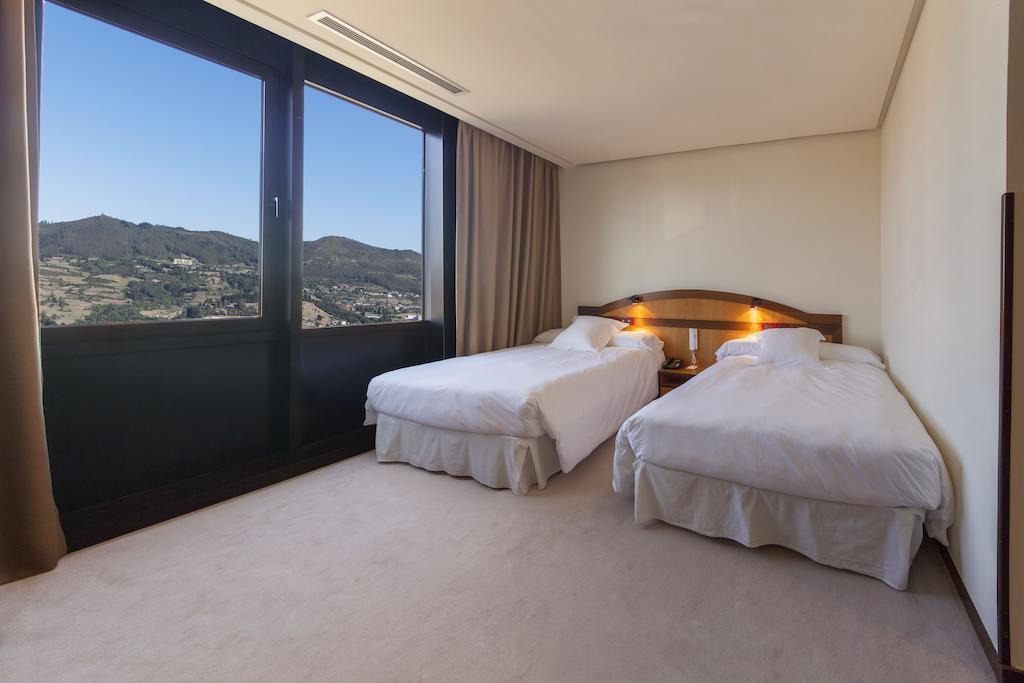 New Hotel Овиедо Стая снимка